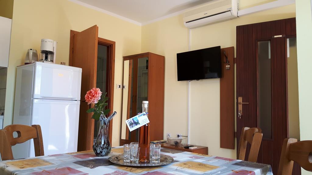 Apartment Krizanovic مالينسكا المظهر الخارجي الصورة